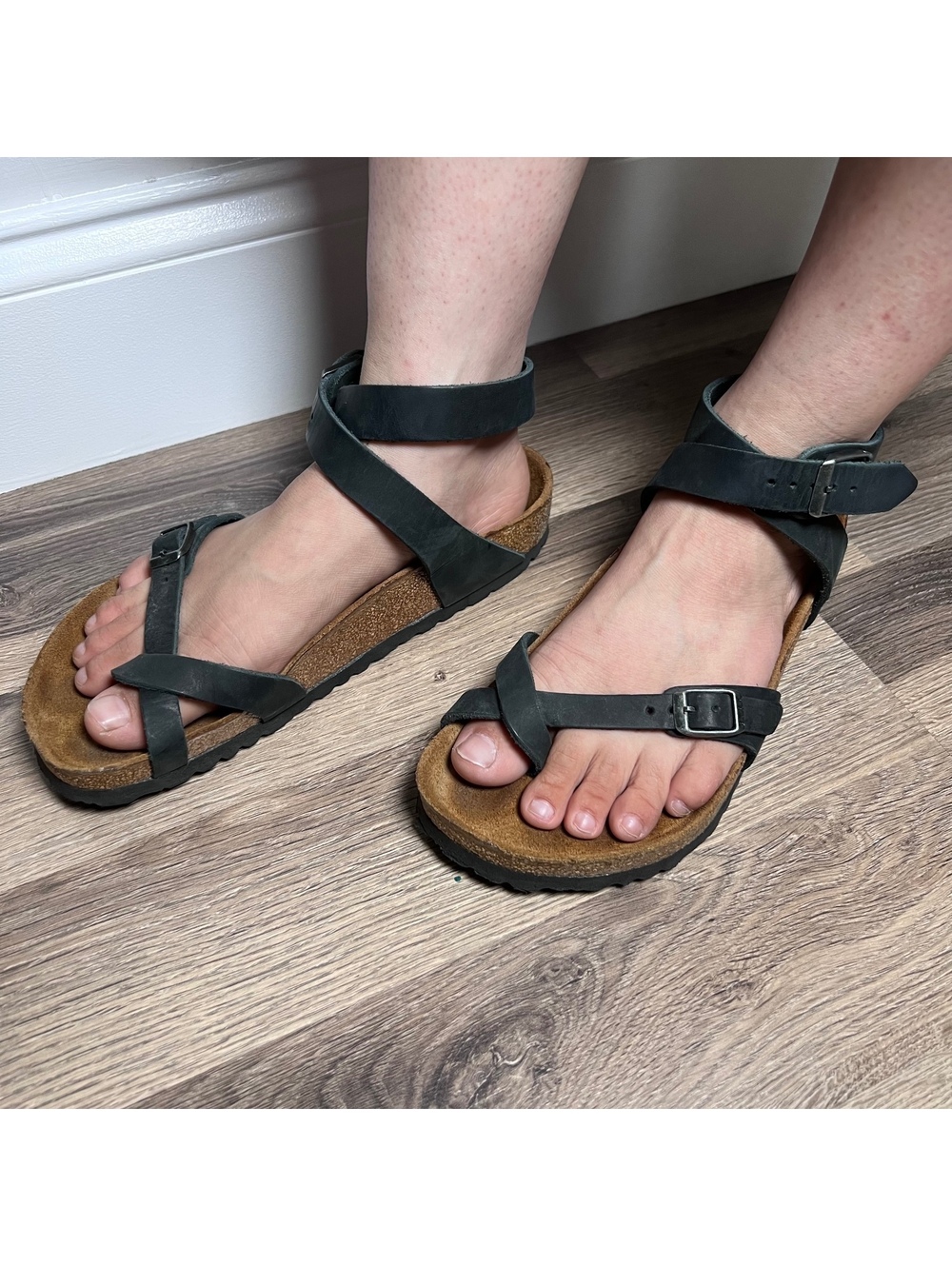 Birkenstock Black Strappy Women's Size 7.5 (38)